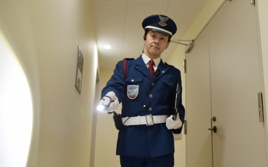 巡回警備 – トラブルを未然に防ぐ見回り警備